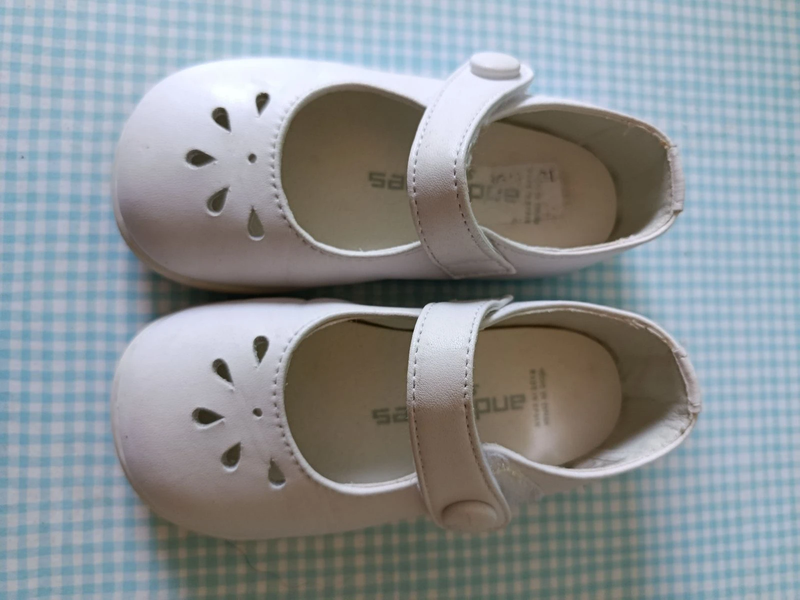 Zapatos bebé blancos